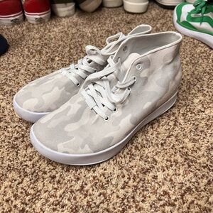 Nobull mid top training shoe